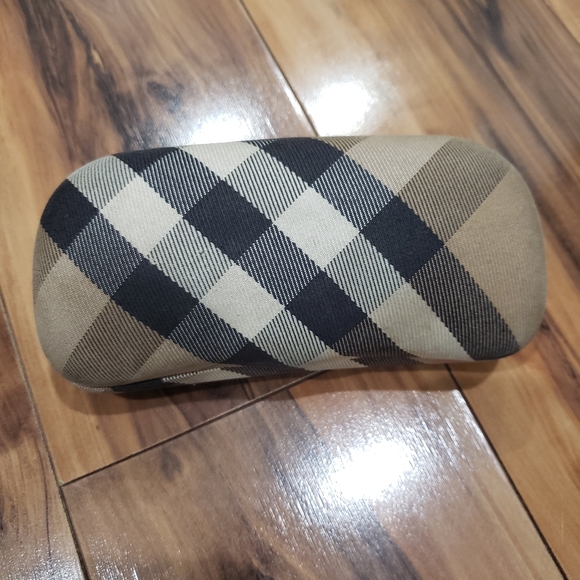 Burberry square Eyeglasses and Case - Picture 5 of 5